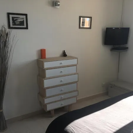 Holiday home Le 16 *